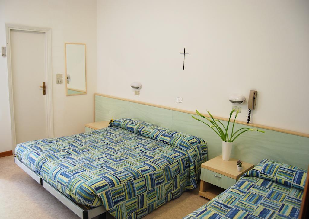 Hotel Solemare Cesenatico Habitación foto